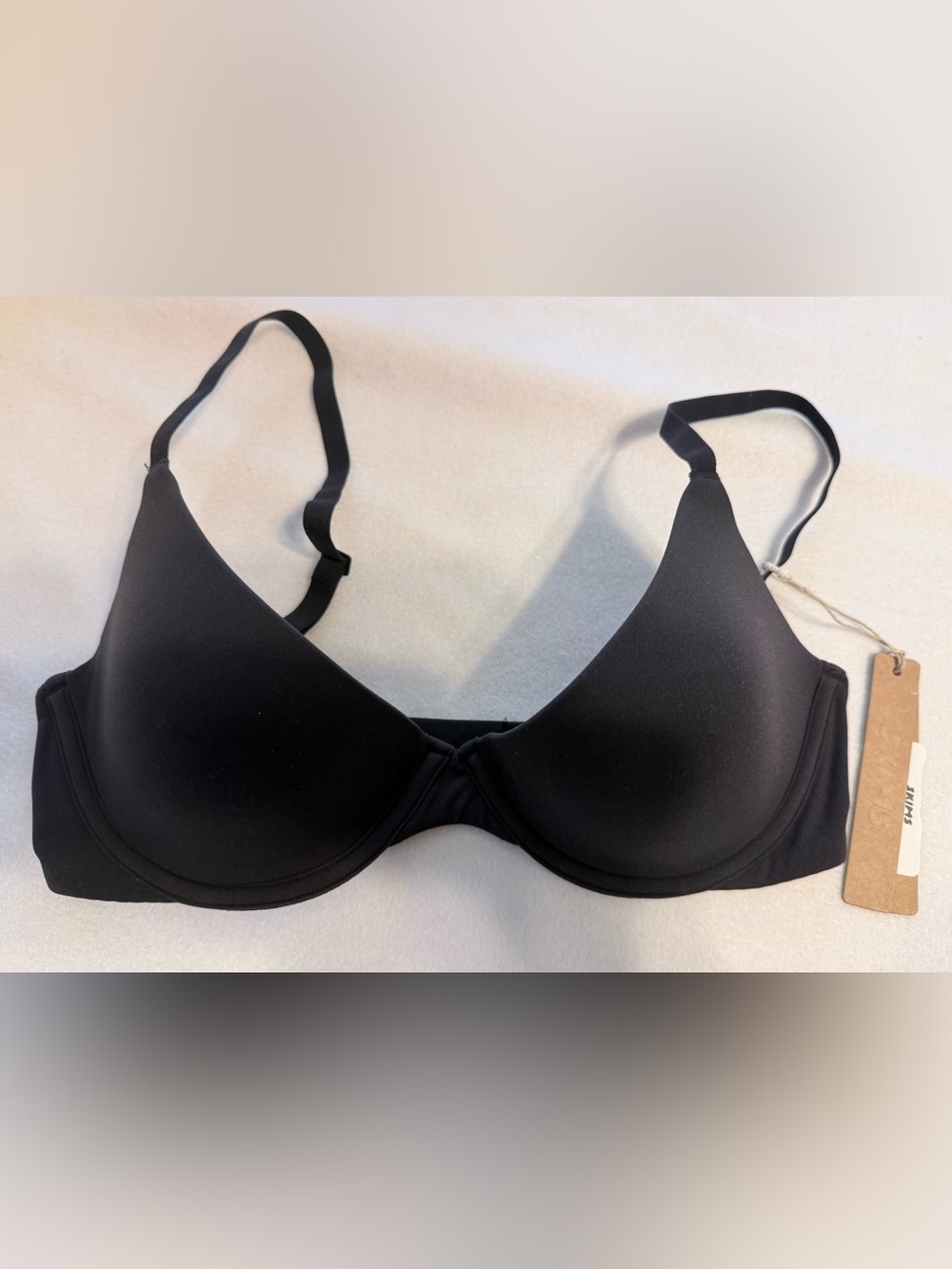 New SKIMS Fits Everybody Scoop Plunge Bra. Onyx. 32C